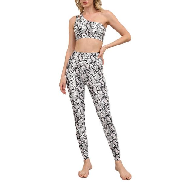 yoga outfits custom logo seamless snake print one shoulder set fitness wear, White;red
yoga outfits custom logo seamless snake print one shoulder set fitness wear, White;red