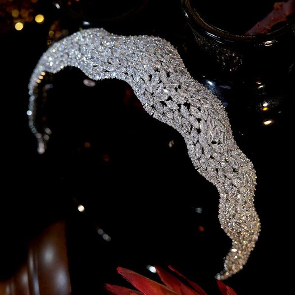уникальная кривая корона свадебные аксессуары для волос bridal tiaras и crown аксессуары cz кристалл повязки роскошные свадьбы, Golden;silver
уникальная кривая корона свадебные аксессуары для волос bridal tiaras и crown аксессуары cz кристалл повязки роскошные свадьбы, Golden;silver