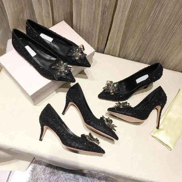 summer women bridal dress shoes grade crystal shoe with flower genuine leather high heel box big small size 34-42, Black
summer women bridal dress shoes grade crystal shoe with flower genuine leather high heel box big small size 34-42, Black