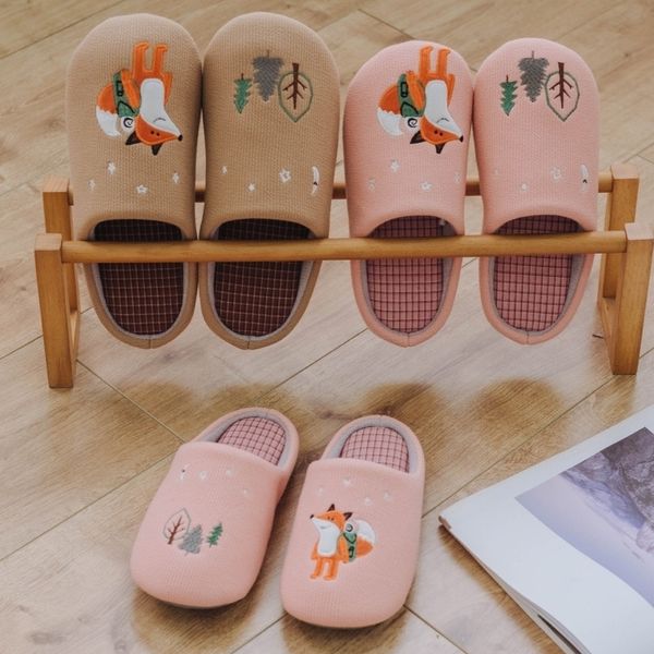 winter women cute animal fox fur indoor warm home shoe female girl nonslip luxury embroidery design house slippers y200424, Black
winter women cute animal fox fur indoor warm home shoe female girl nonslip luxury embroidery design house slippers y200424, Black