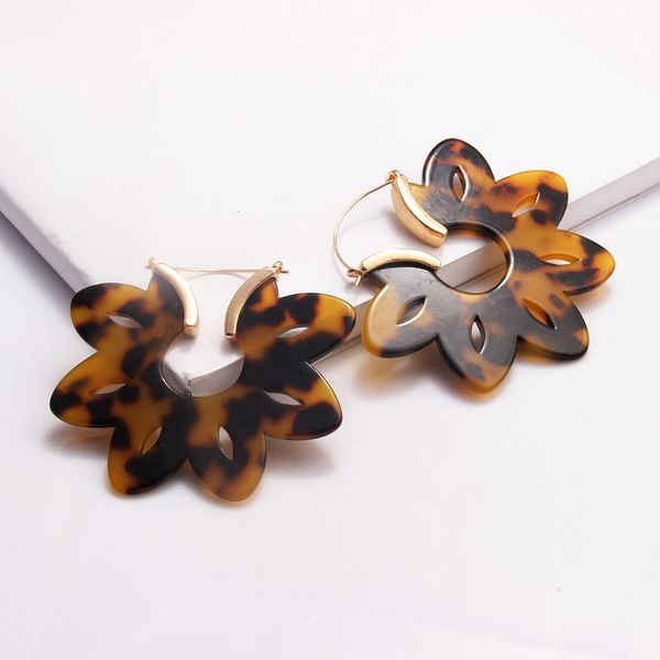 bohemia acrylic acetate big flower hoop earrings for women vintage leopard fashion jewelry brincos statement hoops female, Golden;silver
bohemia acrylic acetate big flower hoop earrings for women vintage leopard fashion jewelry brincos statement hoops female, Golden;silver