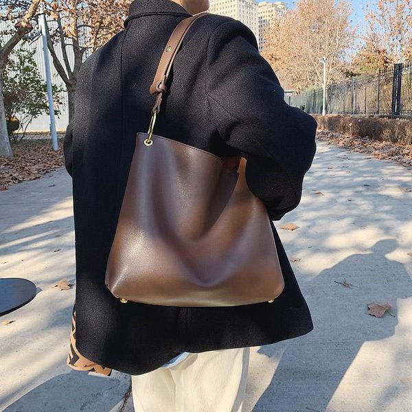 fashion designer women's handbag large capacity pu leather bucket bag luxury shoulder bags for women travel hand bags women 2021
fashion designer women's handbag large capacity pu leather bucket bag luxury shoulder bags for women travel hand bags women 2021