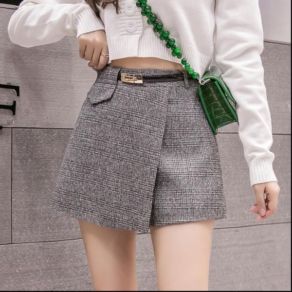 irregular woolen plaid shorts skirts for women 2021 atumn winter office short women plus size booty shorts feminino, White;black
irregular woolen plaid shorts skirts for women 2021 atumn winter office short women plus size booty shorts feminino, White;black