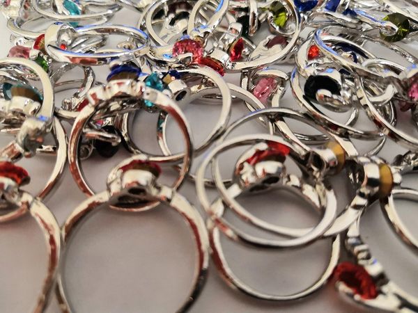 for rhinestone mix lots rings classic fashion women and girls wholesale jewelry 75factory/lot, Golden;silver
for rhinestone mix lots rings classic fashion women and girls wholesale jewelry 75factory/lot, Golden;silver