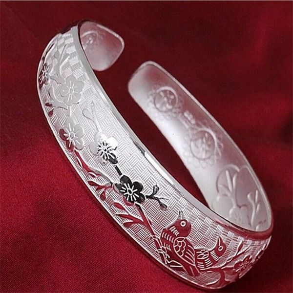 factoryvddgwholesale s999 sterling silver plum bracelet magpie valentine star with money to send his girlfriend, Golden;silver
factoryvddgwholesale s999 sterling silver plum bracelet magpie valentine star with money to send his girlfriend, Golden;silver