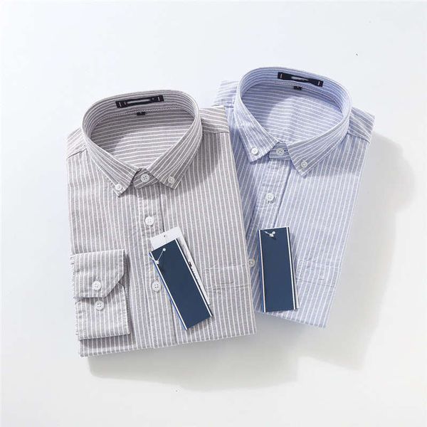 classic small logo embroidery vertical stripes long-sleeved shirt three-color small logo embroidery handmade edging, White;black
classic small logo embroidery vertical stripes long-sleeved shirt three-color small logo embroidery handmade edging, White;black