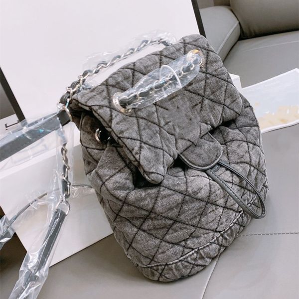 2020 new backpack denim embroidery shoulder bag soft fabric luxury original single fashion design classic all-match ing
2020 new backpack denim embroidery shoulder bag soft fabric luxury original single fashion design classic all-match ing