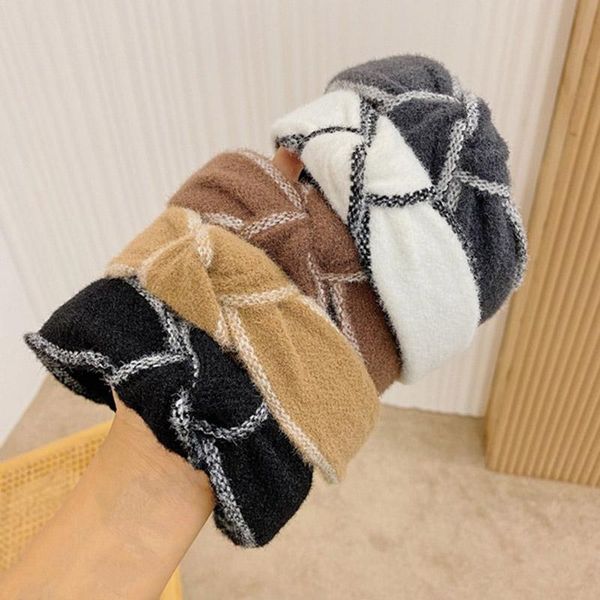 hair accessories 2021 vintage wool fur bezel band women winter headband knot clips girls opaska do wlosow diademas
hair accessories 2021 vintage wool fur bezel band women winter headband knot clips girls opaska do wlosow diademas