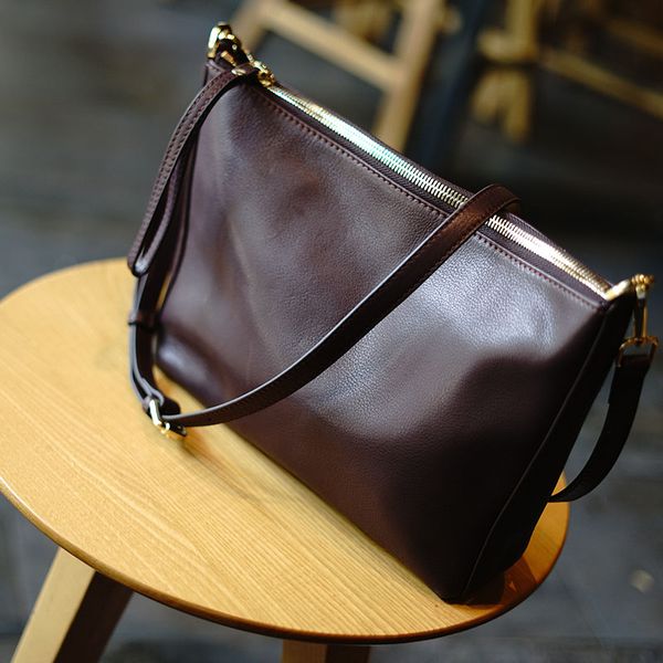 aetoo soft leather simple one-shoulder women bag, large-capacity casual hundred with stiletto bag, vintage leather handbag 2022 new
aetoo soft leather simple one-shoulder women bag, large-capacity casual hundred with stiletto bag, vintage leather handbag 2022 new