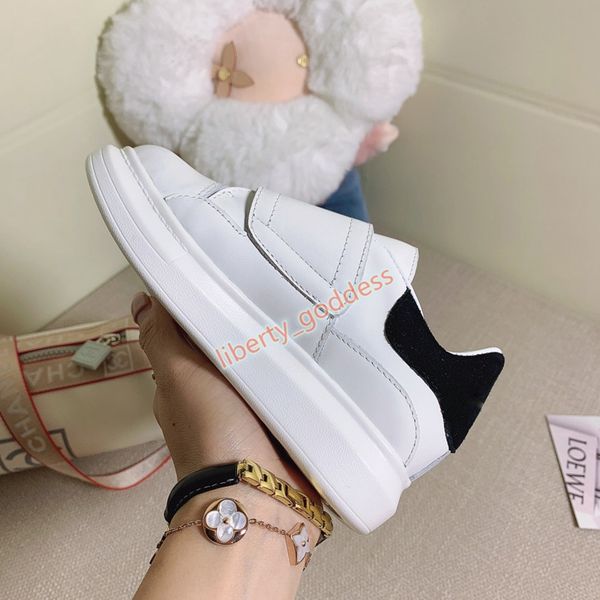 2021 new fashion kids designer shoes velvet black platform sneakers children sport trainers for boy girl toddler chaussures pour enfant
2021 new fashion kids designer shoes velvet black platform sneakers children sport trainers for boy girl toddler chaussures pour enfant