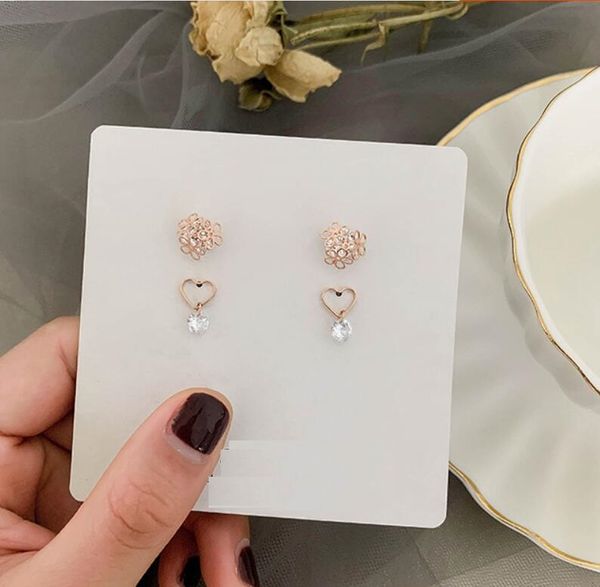 2020 the new korean cut out flower and heart-shaped stud sparkles rhinestone short tassel earpiece set 457, Golden;silver
2020 the new korean cut out flower and heart-shaped stud sparkles rhinestone short tassel earpiece set 457, Golden;silver