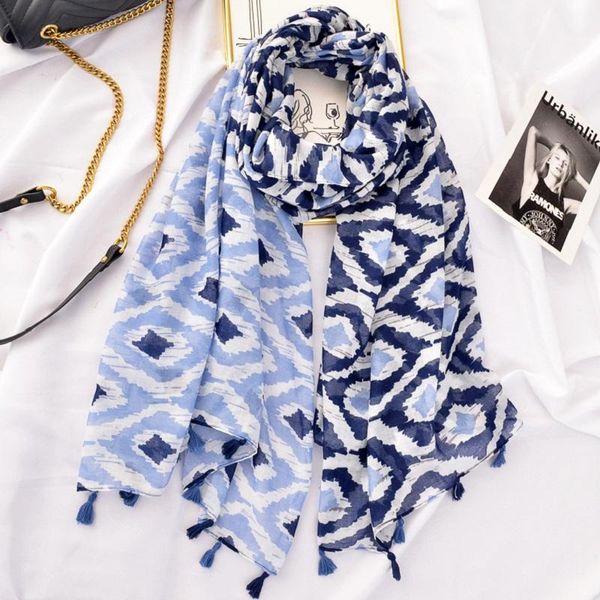 2020 New Style Spring and Summer Women 's Scarf Blue Gradient Geometry Rhombus Sun-resistant Shawl Cotton Linen Hand feel, Blue;gray
2020 New Style Spring and Summer Women 's Scarf Blue Gradient Geometry Rhombus Sun-resistant Shawl Cotton Linen Hand feel, Blue;gray
