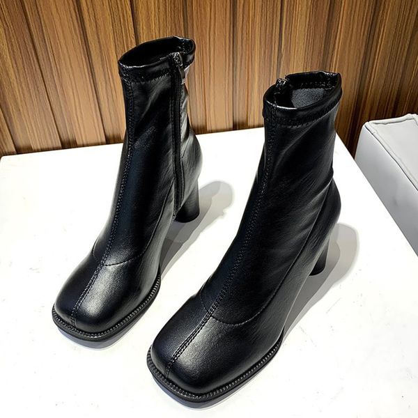 fashions 2020 women's six centimeters around high heels ankle shoes black leather lady's soft toe square foot uh1y
fashions 2020 women's six centimeters around high heels ankle shoes black leather lady's soft toe square foot uh1y