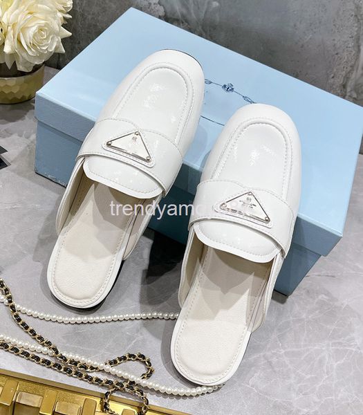 slippers british style small leather shoes women pp carrefour baotou flat bottom versatile patent temperament cool slippers, Black
slippers british style small leather shoes women pp carrefour baotou flat bottom versatile patent temperament cool slippers, Black