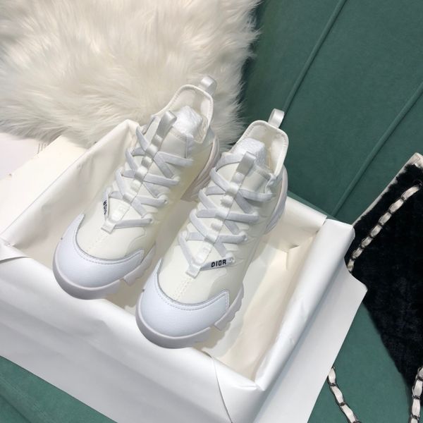 designer womens sneakers luxury white apricot leather stitching lace up round head flat heel sneakers with box size 34-41, Black
designer womens sneakers luxury white apricot leather stitching lace up round head flat heel sneakers with box size 34-41, Black