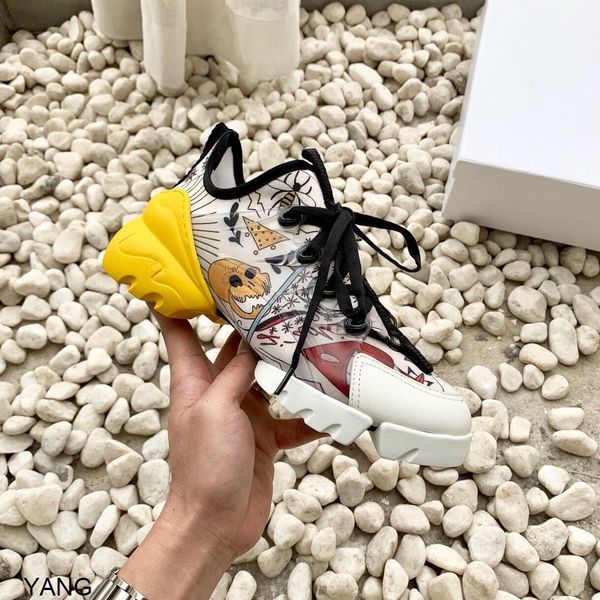 autumn and winter 2020 new leather dada fashion lace up women's high end guangzhou casual shoes
autumn and winter 2020 new leather dada fashion lace up women's high end guangzhou casual shoes