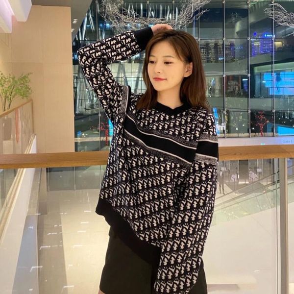 net red winter new classic letter old pattern knitted bulk sweater men's and women's same style ins jacquard, White;black
net red winter new classic letter old pattern knitted bulk sweater men's and women's same style ins jacquard, White;black