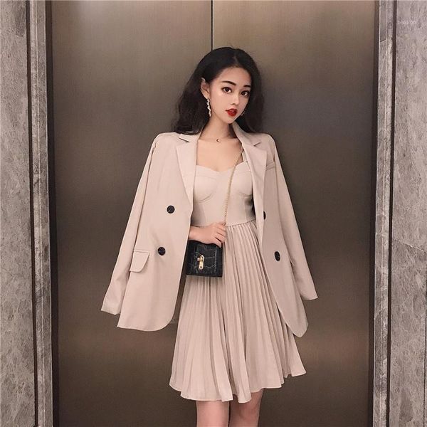 korean stylish women suits loose solid beige coat dress long sleeve jaket women high street party blazer skirt set new mm60ntz1, White;black
korean stylish women suits loose solid beige coat dress long sleeve jaket women high street party blazer skirt set new mm60ntz1, White;black