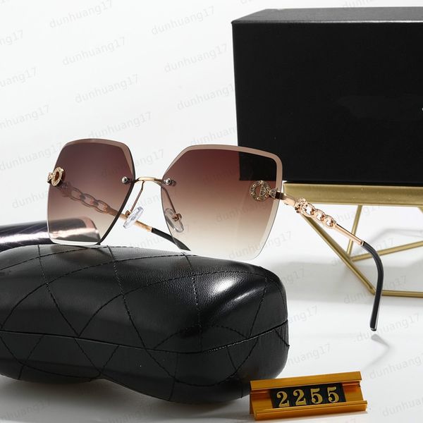 2255 sunglasses for women fashion uv protection coating mirror lens full frame plated frame come with case, White;black
2255 sunglasses for women fashion uv protection coating mirror lens full frame plated frame come with case, White;black