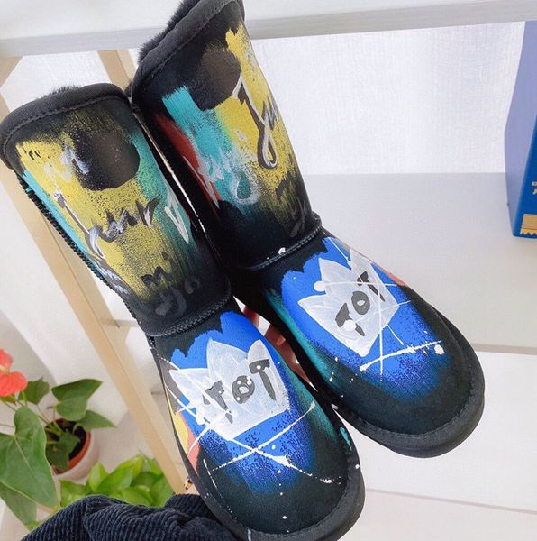 2020 winter new flat heel round head warm wool personality graffiti waterproof anti-fouling snow boots women's tide, Black
2020 winter new flat heel round head warm wool personality graffiti waterproof anti-fouling snow boots women's tide, Black