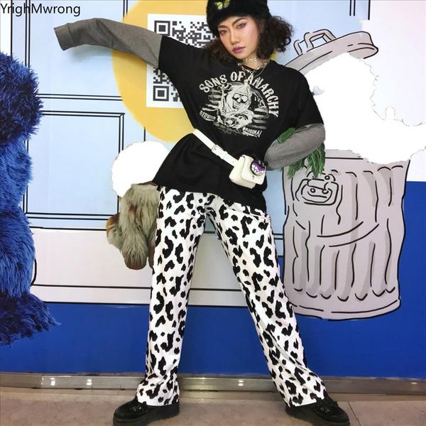 harajuku streetwear korean women contrast graffiti dot cow print elastic high waist loose jogger pant fashion gothic hiphop, Black;white
harajuku streetwear korean women contrast graffiti dot cow print elastic high waist loose jogger pant fashion gothic hiphop, Black;white
