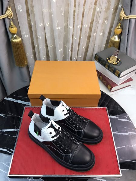 designer men's new high boots in autumn and winter of 2021, layer calf leather, delicate and soft lamb skin, official size 38-44, Black
designer men's new high boots in autumn and winter of 2021, layer calf leather, delicate and soft lamb skin, official size 38-44, Black