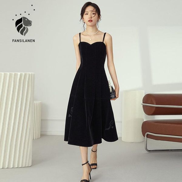casual dresses fansilanen floral embroidery velvet black party dress women sleeveless strap elegant club christams female long sexy, Black;gray
casual dresses fansilanen floral embroidery velvet black party dress women sleeveless strap elegant club christams female long sexy, Black;gray