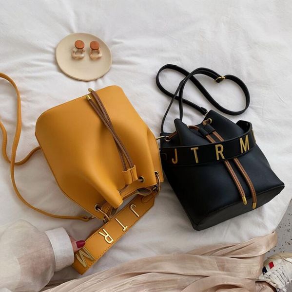 zz female designer handbag pu leather crossbody bags casual bucket bag shoulder bags wide strap messenger fashion wallet purse 20583
zz female designer handbag pu leather crossbody bags casual bucket bag shoulder bags wide strap messenger fashion wallet purse 20583