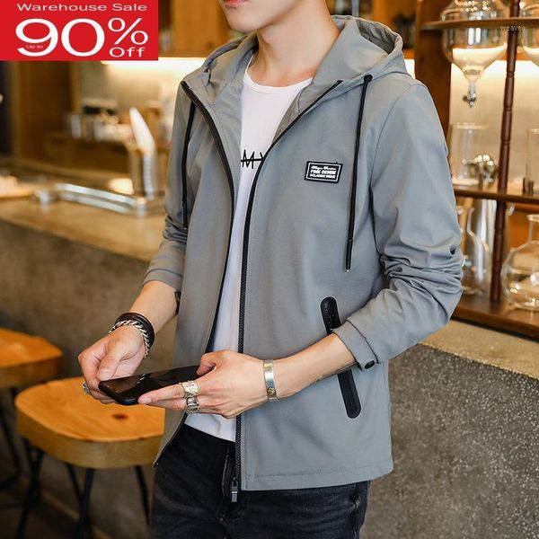 men jacket with a hood 2020 new spring and autumn student male coat fashion zipper teenager boy korean style j051, Black;brown
men jacket with a hood 2020 new spring and autumn student male coat fashion zipper teenager boy korean style j051, Black;brown