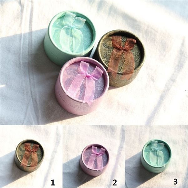 u2haeu factory price jewelry storage paper round shape cute mini small gift box for ring earrings 3 colors selection 1 n
u2haeu factory price jewelry storage paper round shape cute mini small gift box for ring earrings 3 colors selection 1 n