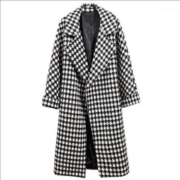 plaid coat winter women woolen coat femal thick turn-down long loose fashionable western style outerwear retro tide x3811, Black
plaid coat winter women woolen coat femal thick turn-down long loose fashionable western style outerwear retro tide x3811, Black