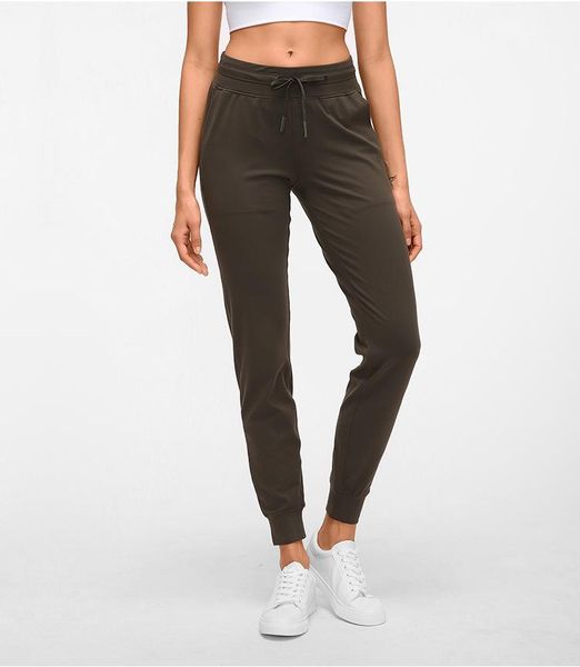 naked-feel fabric workout sport joggers pants women waist drawstring fitness running sweat pants with two side pocket style, White;red
naked-feel fabric workout sport joggers pants women waist drawstring fitness running sweat pants with two side pocket style, White;red