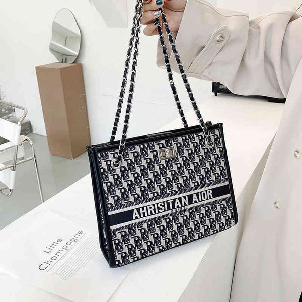 2022 latest luggage factory wholesale tot bag female trend single shoulder bag messenger chain red
2022 latest luggage factory wholesale tot bag female trend single shoulder bag messenger chain red
