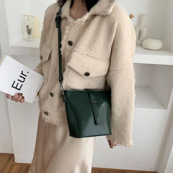 чистый цвет pu bucket bag 2020 новый плечо сумка messenger super super огонь женская сумка мода повседневная женщины черные женщины h sqcudd
чистый цвет pu bucket bag 2020 новый плечо сумка messenger super super огонь женская сумка мода повседневная женщины черные женщины h sqcudd