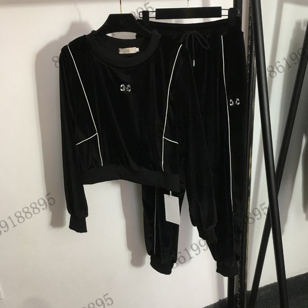22ss brand designer black women tracksuit 2-piece pants new velvet sports suit, embroidered logo round neck long-sleeved pullover sweater +, White
22ss brand designer black women tracksuit 2-piece pants new velvet sports suit, embroidered logo round neck long-sleeved pullover sweater +, White
