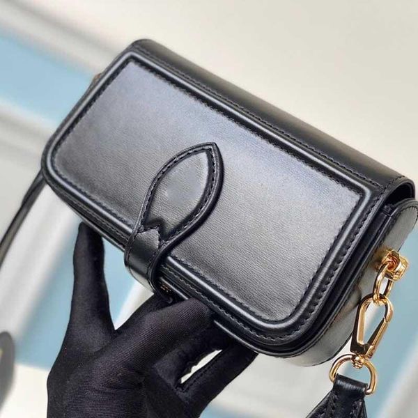 mini shoulder belt cowhide handbag canvas waist pouch leather womens officier coin crossbody sliding clutch desinger purse totes m69841 pjij
mini shoulder belt cowhide handbag canvas waist pouch leather womens officier coin crossbody sliding clutch desinger purse totes m69841 pjij