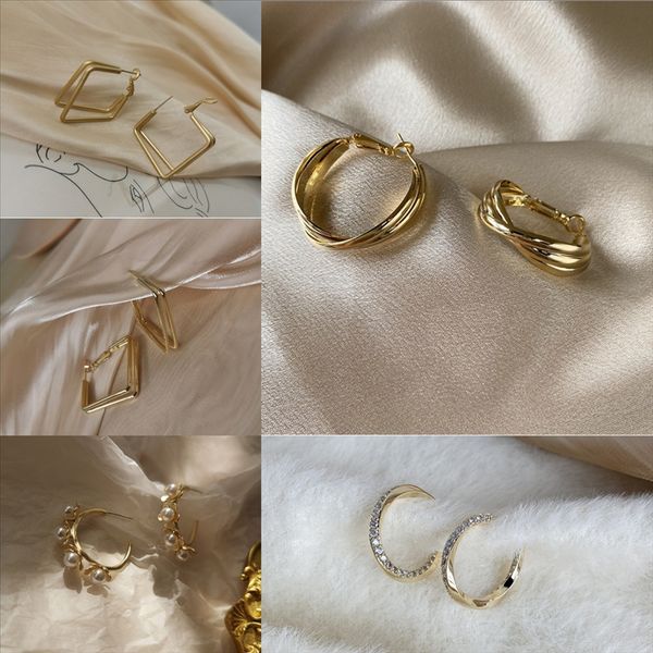 dkp luxury designer women stud steel retro hook blank bee heart designer earrings elegant high-end pearl gold asymmetric earring letters, Golden
dkp luxury designer women stud steel retro hook blank bee heart designer earrings elegant high-end pearl gold asymmetric earring letters, Golden