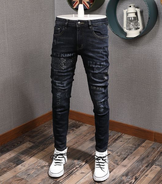 2021 new fashion streetwear black blue skulls patches designer ripped men punk pants hip hop jeans homme mjiv
2021 new fashion streetwear black blue skulls patches designer ripped men punk pants hip hop jeans homme mjiv