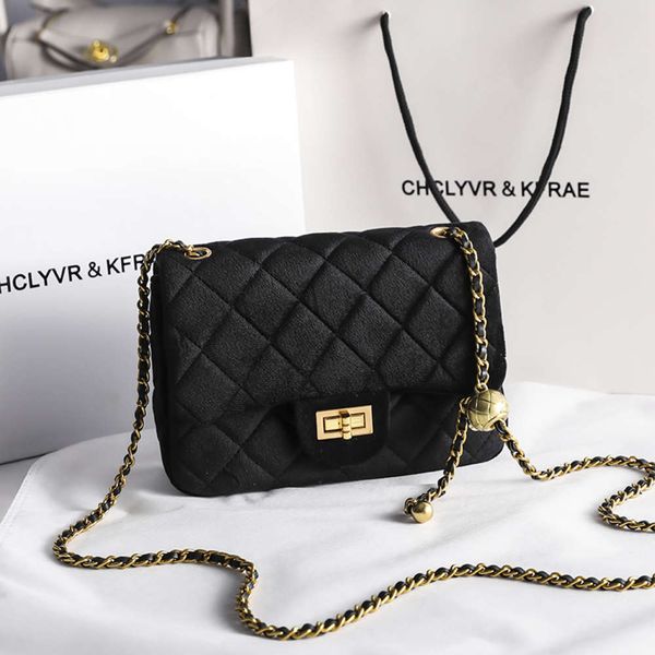 luxurys designers women's autumn and winter 2021 new style small fragrance single shoulder square fat diamond lattice chain golden bead
luxurys designers women's autumn and winter 2021 new style small fragrance single shoulder square fat diamond lattice chain golden bead