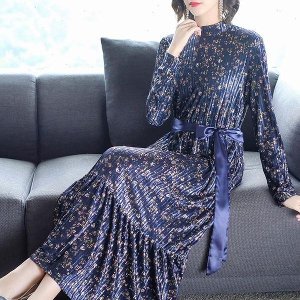 2021 vintage floral velvet midi dresses autumn winter 3xl plus size long sleeve maxi dress elegant women bodycon party vestidos, Black;gray
2021 vintage floral velvet midi dresses autumn winter 3xl plus size long sleeve maxi dress elegant women bodycon party vestidos, Black;gray