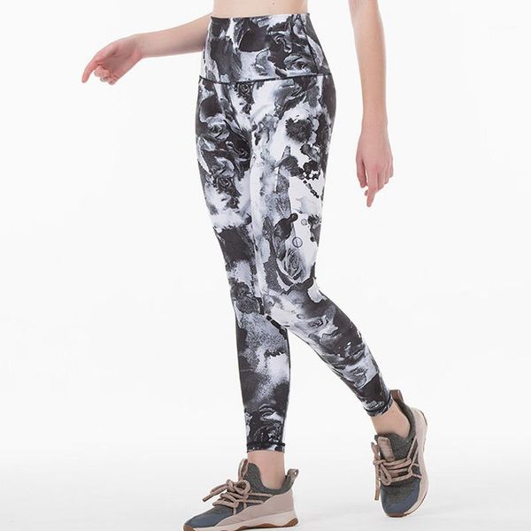 yoga outfits 2021 women tight sports capri tummy control leggings 4 way stretch fabric non see through quality 1, White;red
yoga outfits 2021 women tight sports capri tummy control leggings 4 way stretch fabric non see through quality 1, White;red