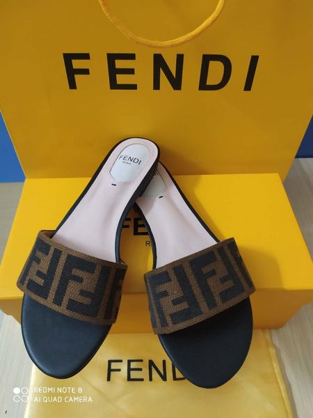 2020 designer fashion matching designer slippers new r luxury slides men's summer rubber sandals beach slippers fashion wear-resistant, Black
2020 designer fashion matching designer slippers new r luxury slides men's summer rubber sandals beach slippers fashion wear-resistant, Black
