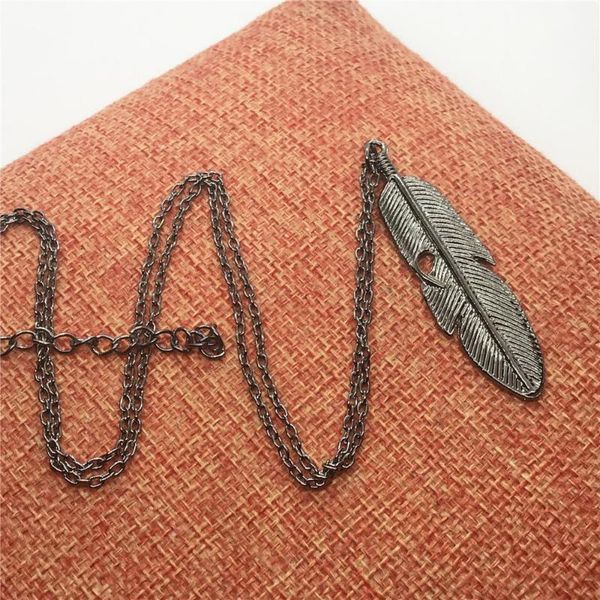 a leaf pendant necklace ladies summer popular necklace european popular fashion ornaments jewelry gift 0281, Silver
a leaf pendant necklace ladies summer popular necklace european popular fashion ornaments jewelry gift 0281, Silver