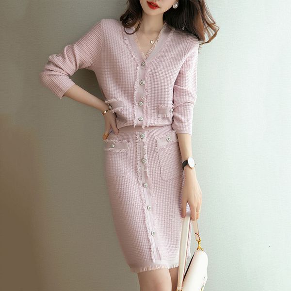 female spring cardigan mesh sweater and skirt 2 pieces define korean with cleavage in v plus size two joint r643 lr8h, White
female spring cardigan mesh sweater and skirt 2 pieces define korean with cleavage in v plus size two joint r643 lr8h, White