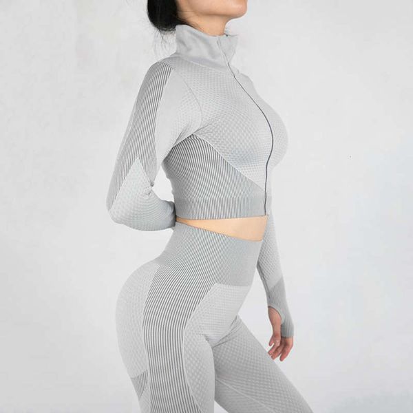 autumn suit seamless winter hip yoga lifting tight running fitness pants exercise 2-piece set, Gray
autumn suit seamless winter hip yoga lifting tight running fitness pants exercise 2-piece set, Gray