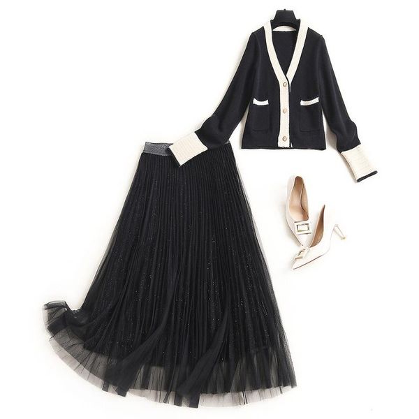 plus size women color block v-neck knitted black cardigan and elastic waist long mesh skirt 2021 spring elegant two piece set, Gray
plus size women color block v-neck knitted black cardigan and elastic waist long mesh skirt 2021 spring elegant two piece set, Gray