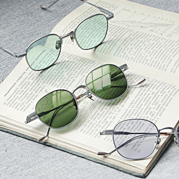 2021 fashion colourful sunglasses woman titanium square outdoor driving eyeglasses ultralight sun glssses man, White;black
2021 fashion colourful sunglasses woman titanium square outdoor driving eyeglasses ultralight sun glssses man, White;black