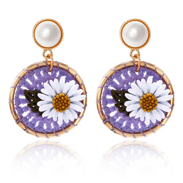 10pcs/lot 2020 new hand-woven dream catcher daisy flower round earrings simple pearl temperament small fresh round pendant earrings women, Silver
10pcs/lot 2020 new hand-woven dream catcher daisy flower round earrings simple pearl temperament small fresh round pendant earrings women, Silver