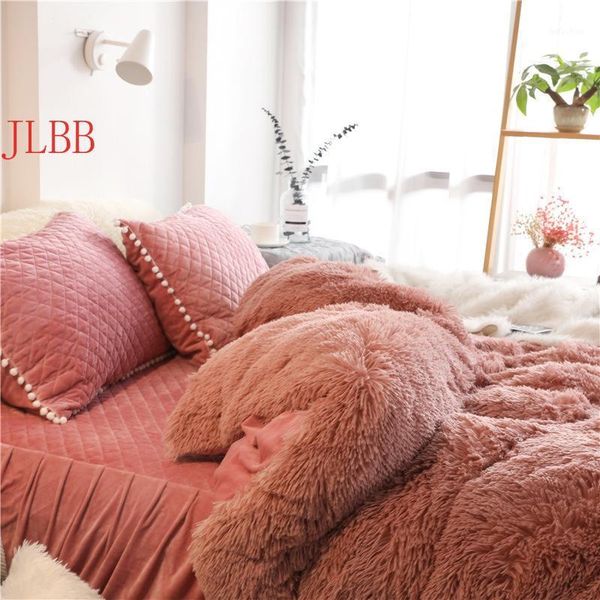 winter thicken bedding set long hair mink fleece bed set bedskirt+pillowcase&duvet cover flannel velvet bedpread bed linen1
winter thicken bedding set long hair mink fleece bed set bedskirt+pillowcase&duvet cover flannel velvet bedpread bed linen1