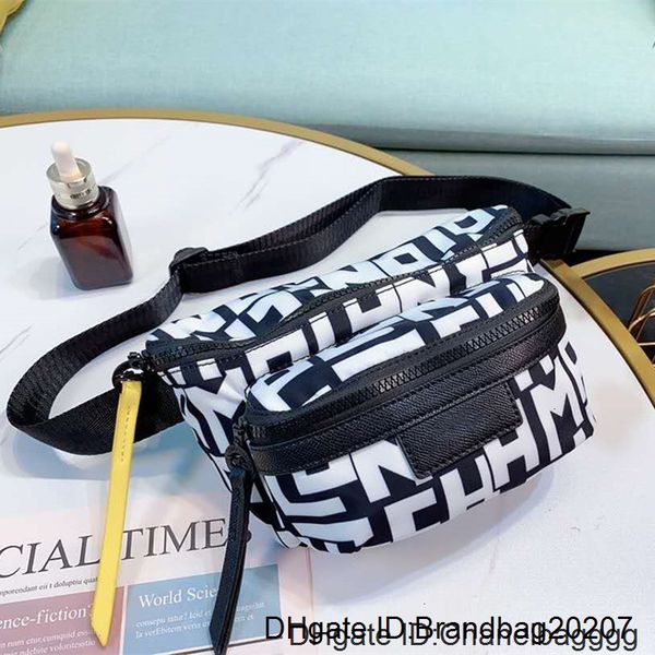designer shoulder chest pack lady letter messenger bag luxury handbags canvas purse
designer shoulder chest pack lady letter messenger bag luxury handbags canvas purse